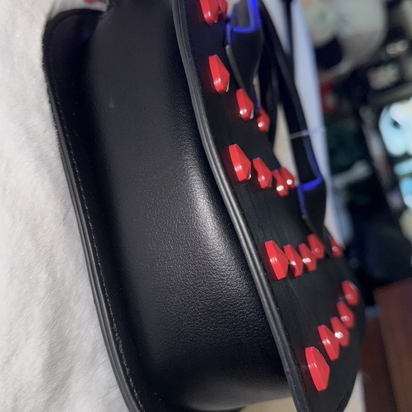 Betsey Johnson Black and Red Heart Crossbody Purse ♥️🖤♥️🖤 - Picture 7 of 13